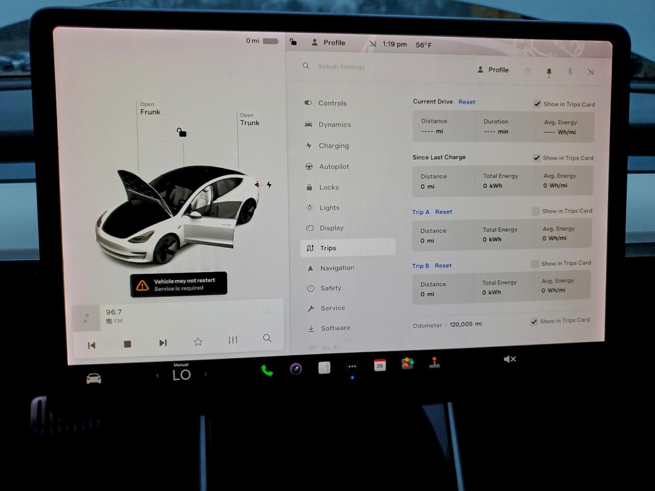 Tesla Model 3 Image 12