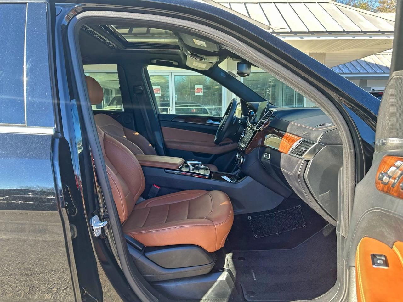 Mercedes-Benz GLE 550e 4matic Image 4