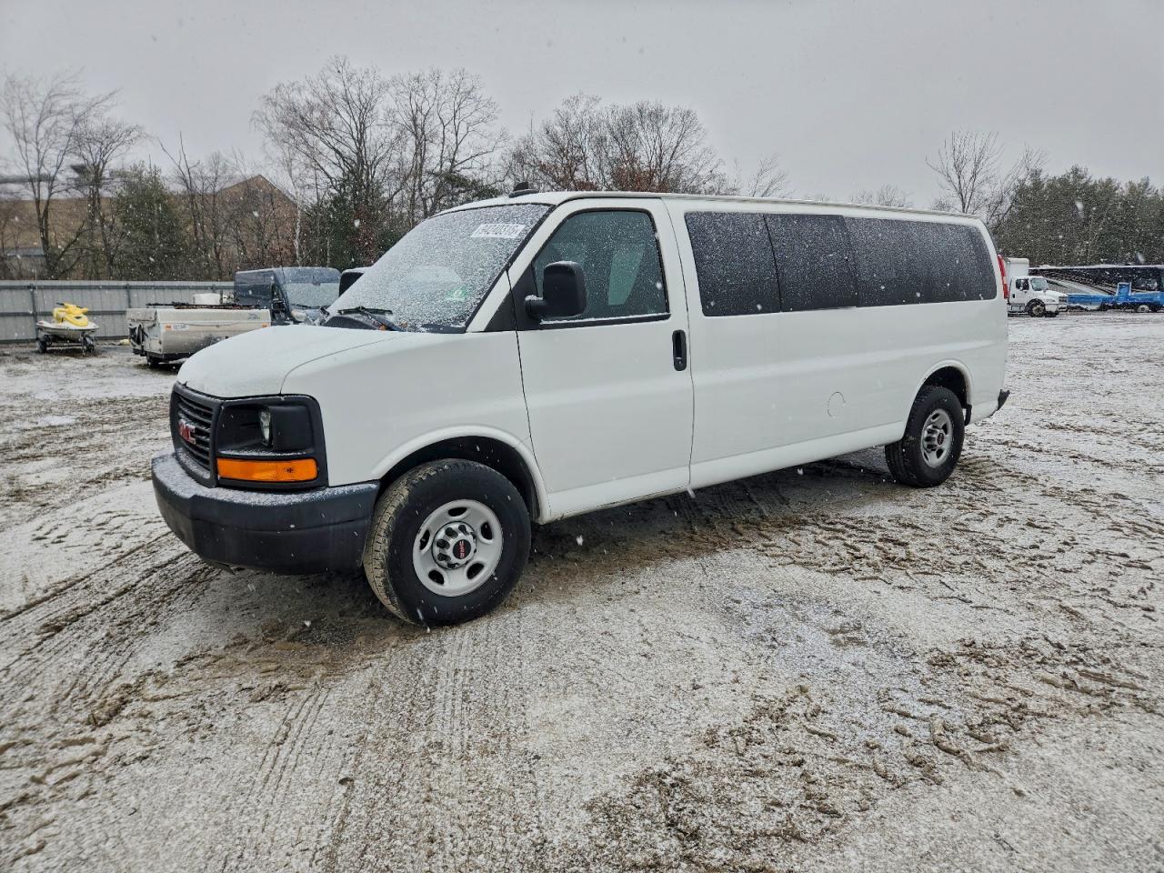 GMC Savana G3500 Ls Image 1