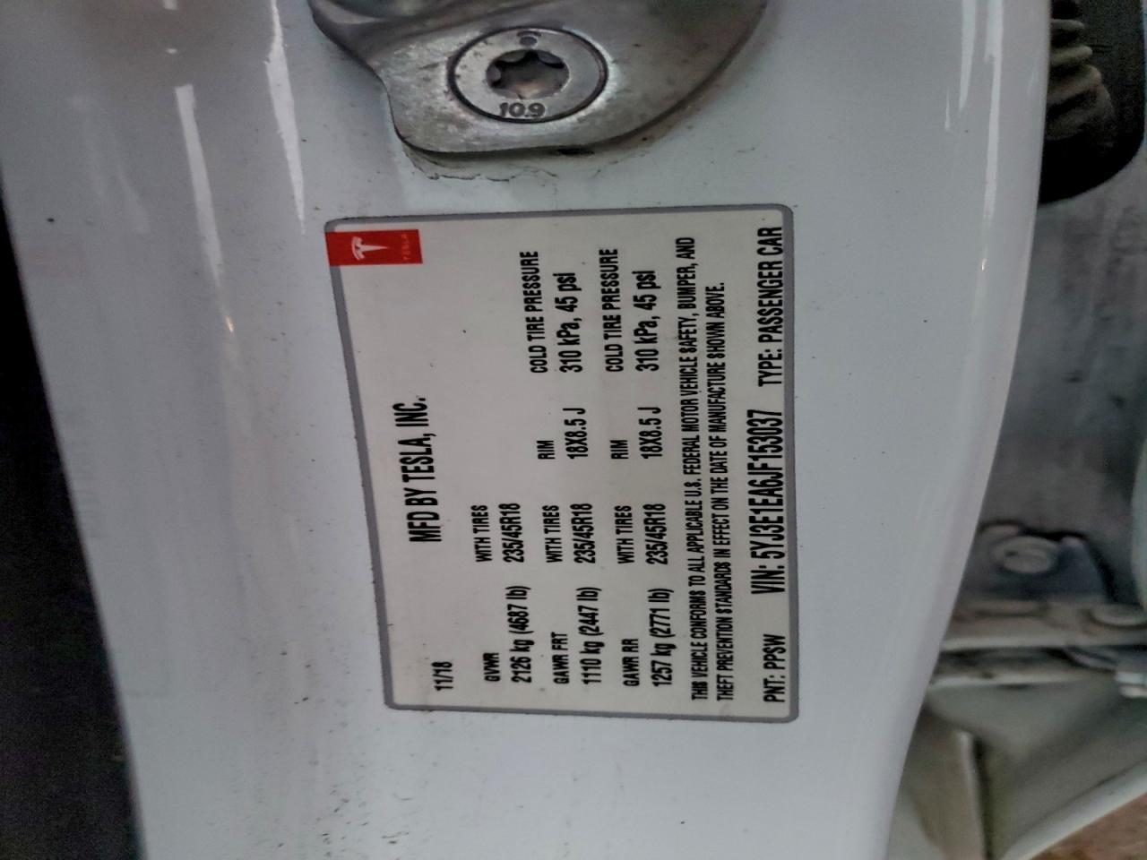 Tesla Model 3 Image 8