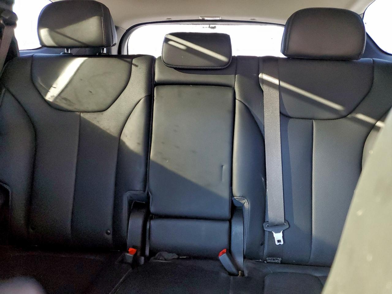 Hyundai SANTA FE Sel Premium Image 3