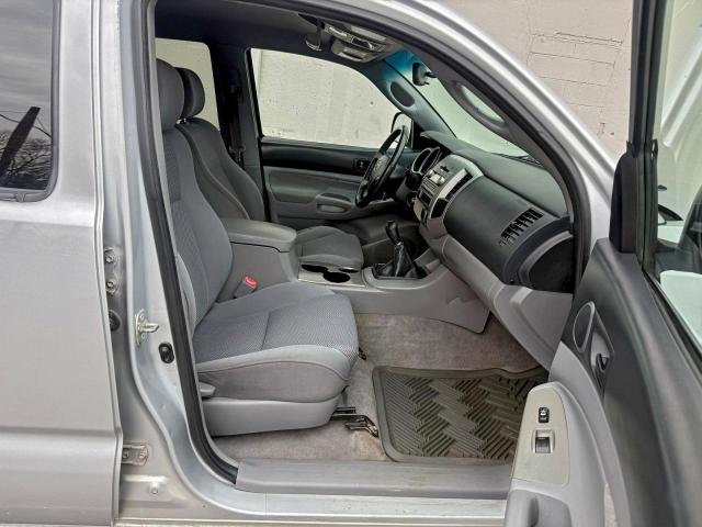 Toyota Tacoma Double Cab Image 4