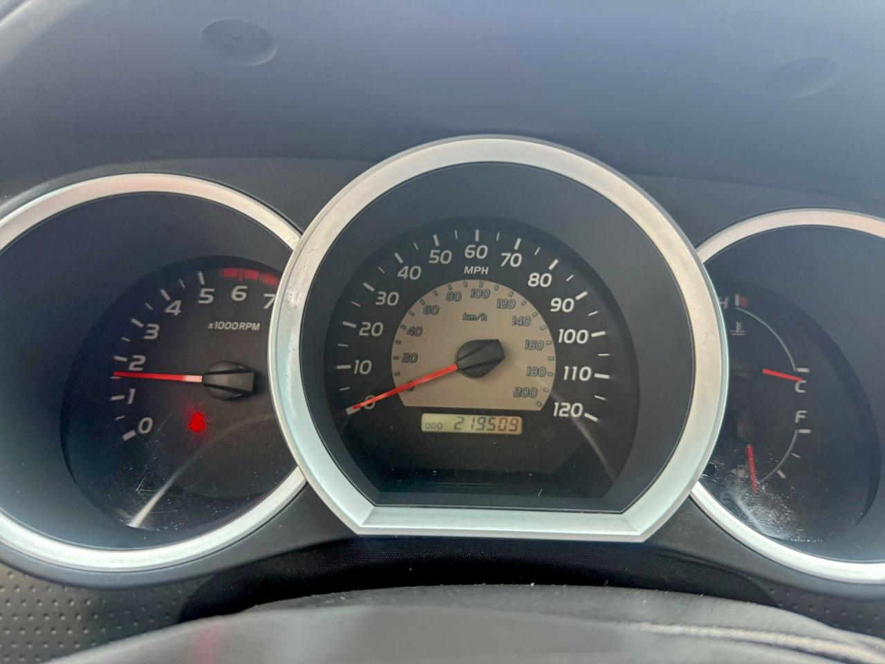 Toyota Tacoma Double Cab Image 6