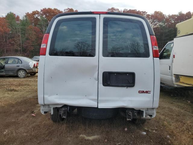 GMC Savana G2500 Image 5
