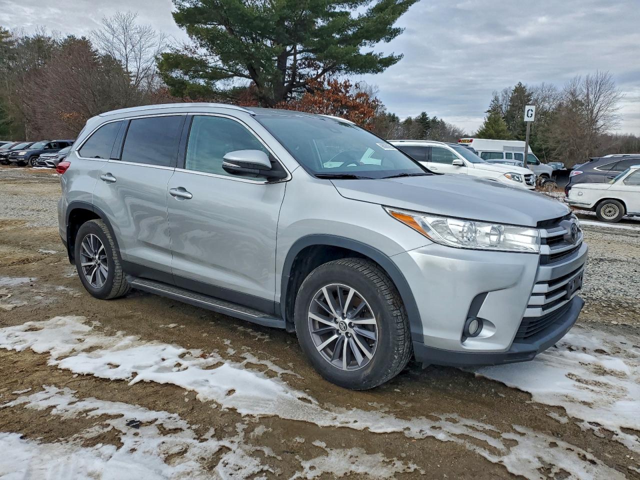 Toyota Highlander Se Image 4