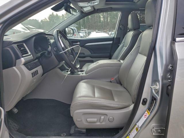 Toyota Highlander Se Image 5