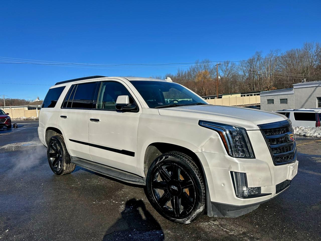 Cadillac Escalade Luxury Image 3