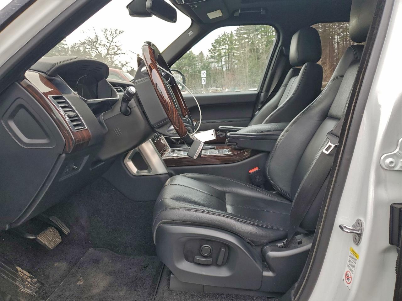 Land Rover Range Rover Image 5