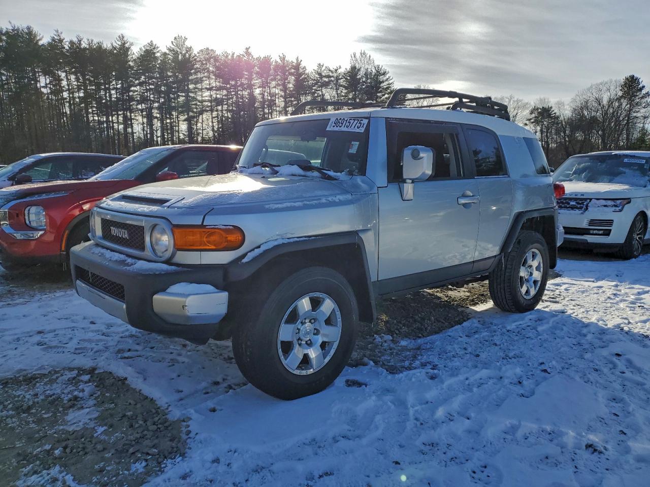 Toyota FJ Cruiser Image 1