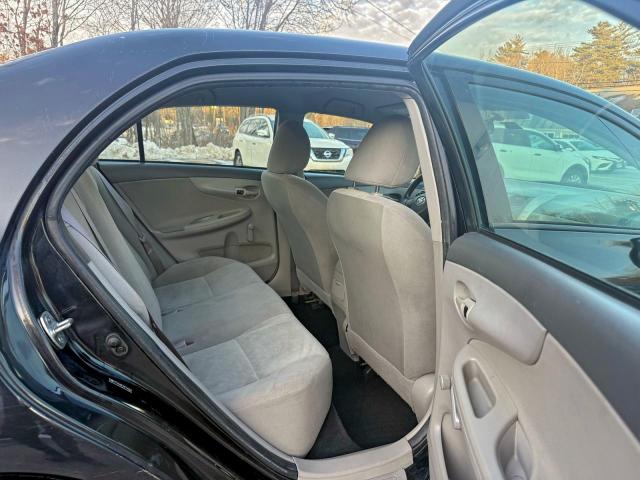 Toyota Corolla Base Image 7