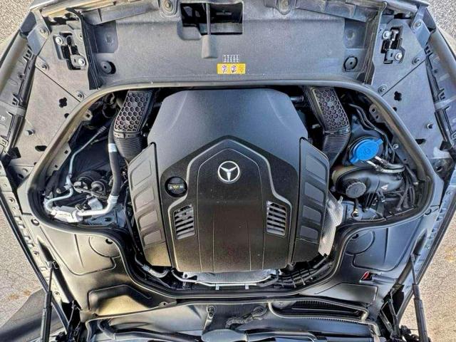 Mercedes-Benz S-Class 560 4matic Image 8