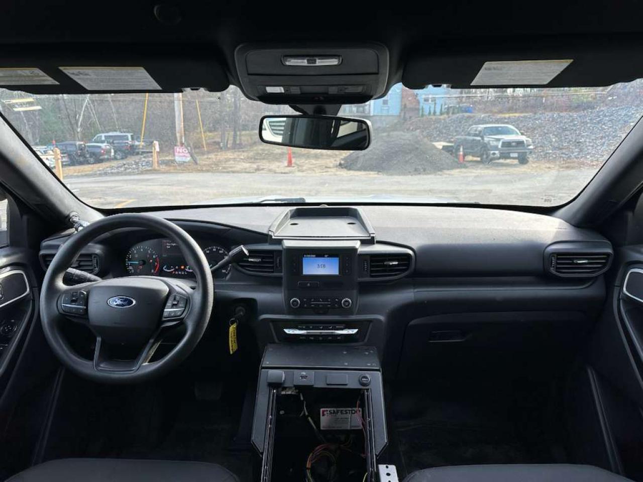 Ford Explorer Police Interceptor Image 9