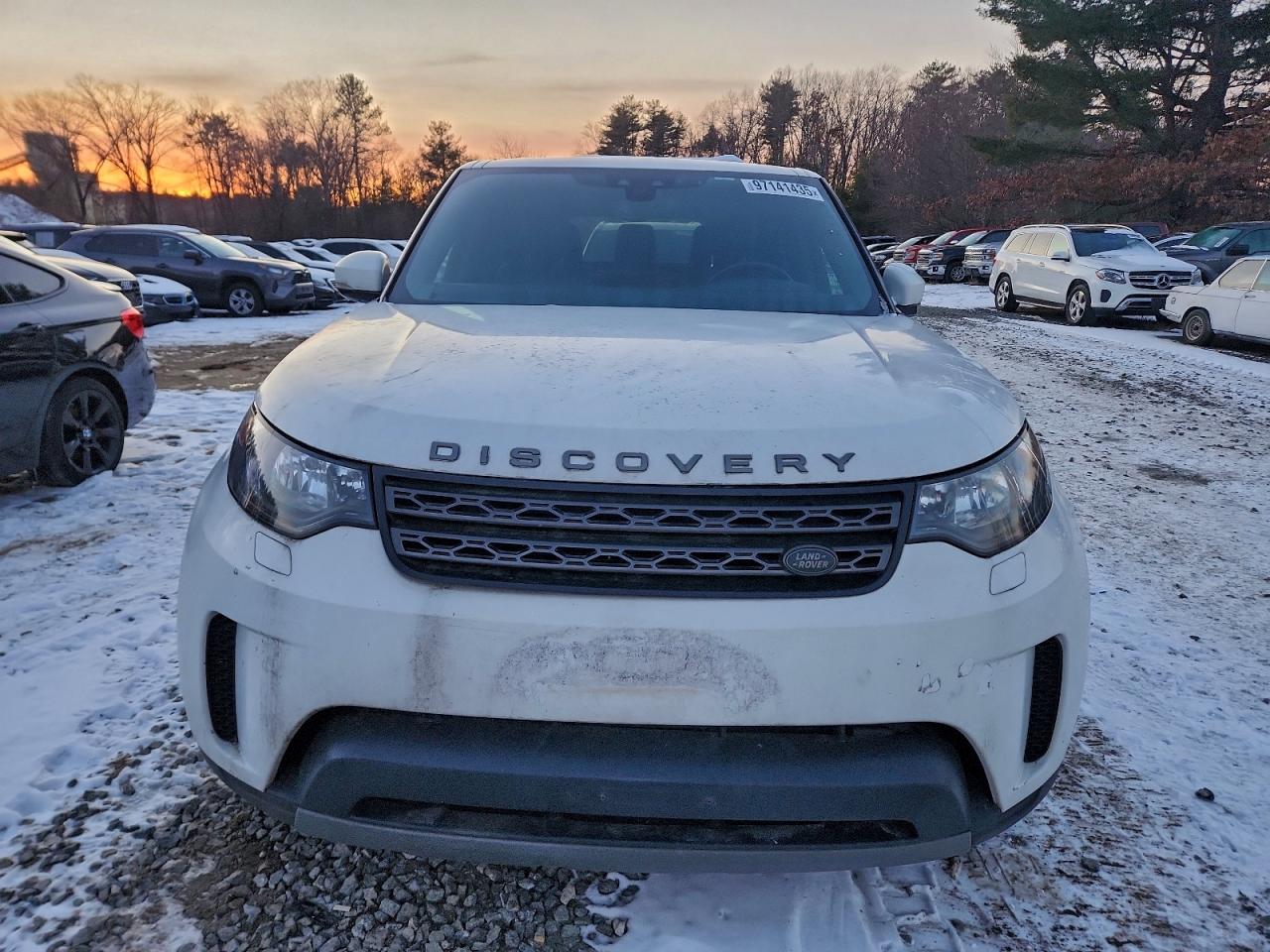 Land Rover Discovery Se Image 5