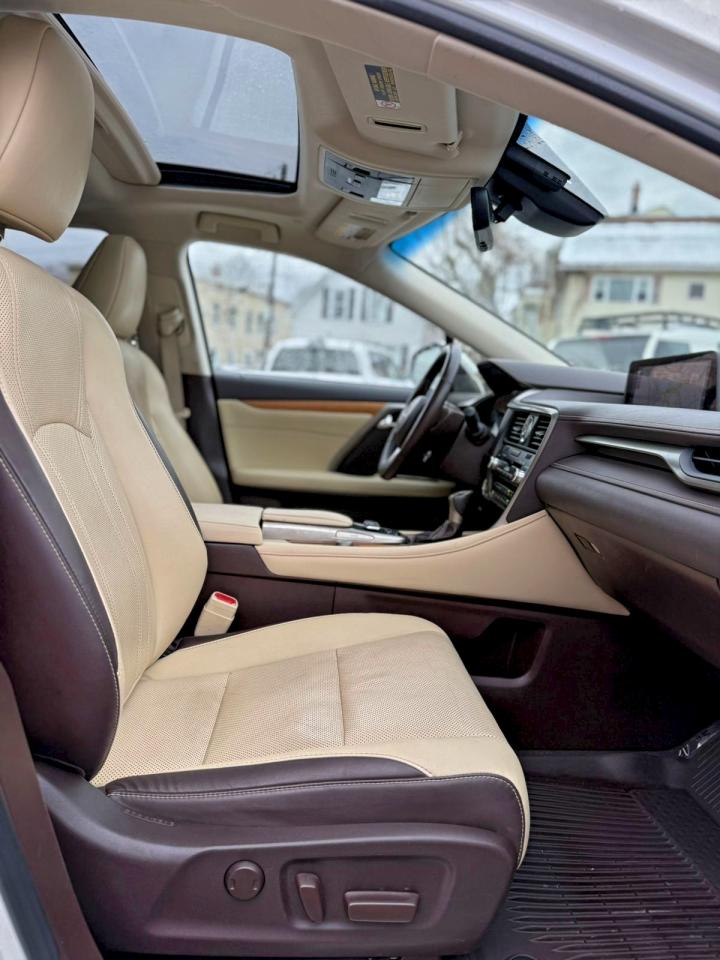 Lexus RX 350 Base Image 8