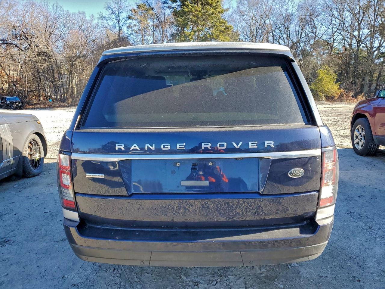 Land Rover Range Rover Supercharged Image 2