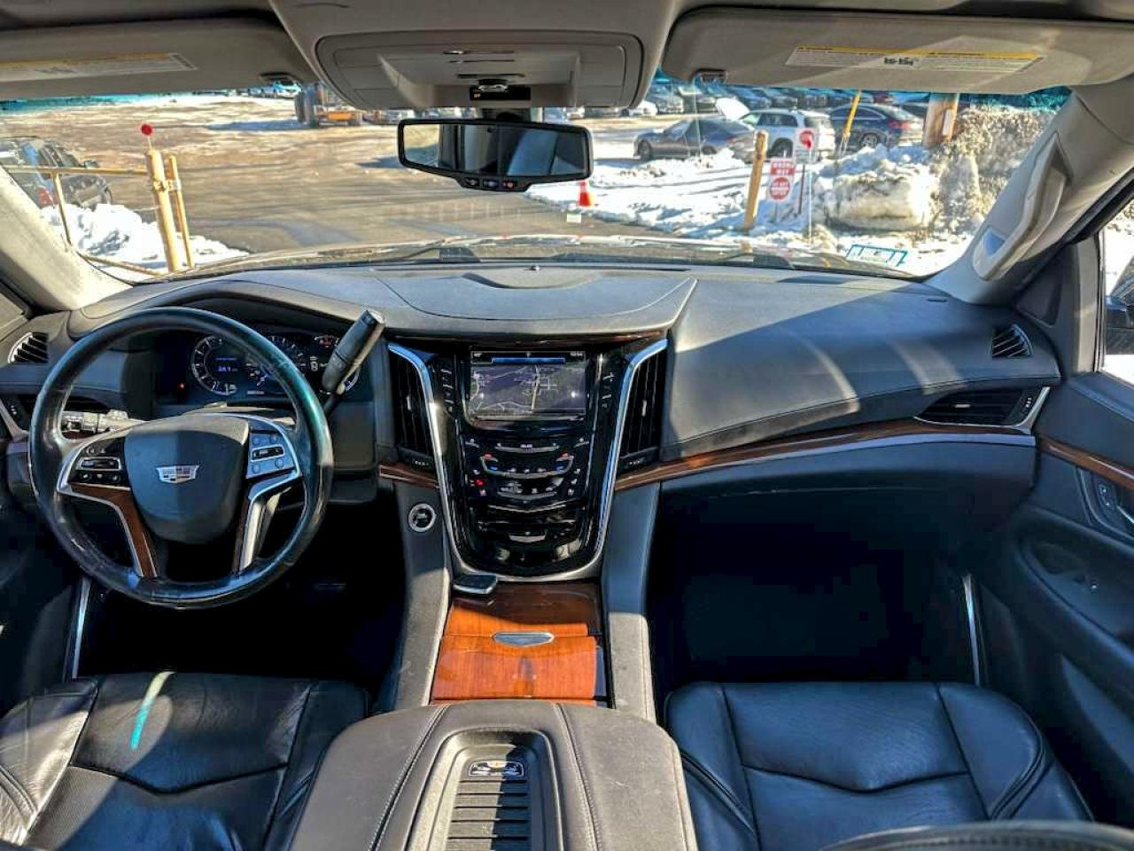 Cadillac Escalade Esv Image 10