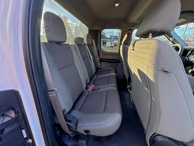 Ford F-150 Super Cab Image 9