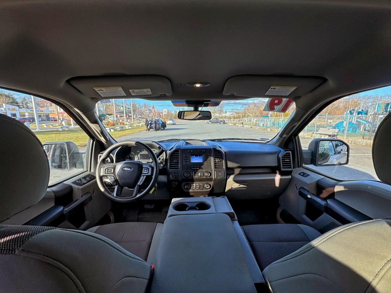 Ford F-150 Super Cab Image 5