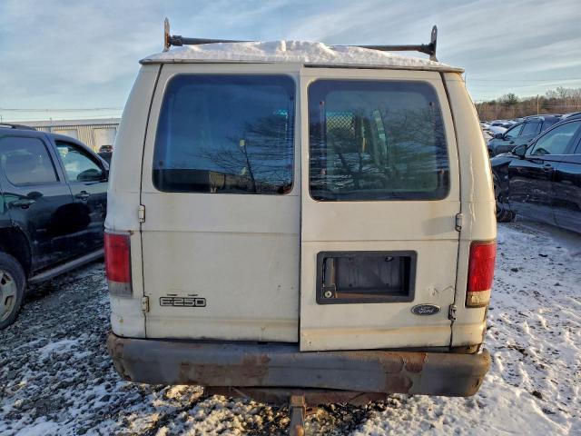 Ford Econoline E250 Van Image 6