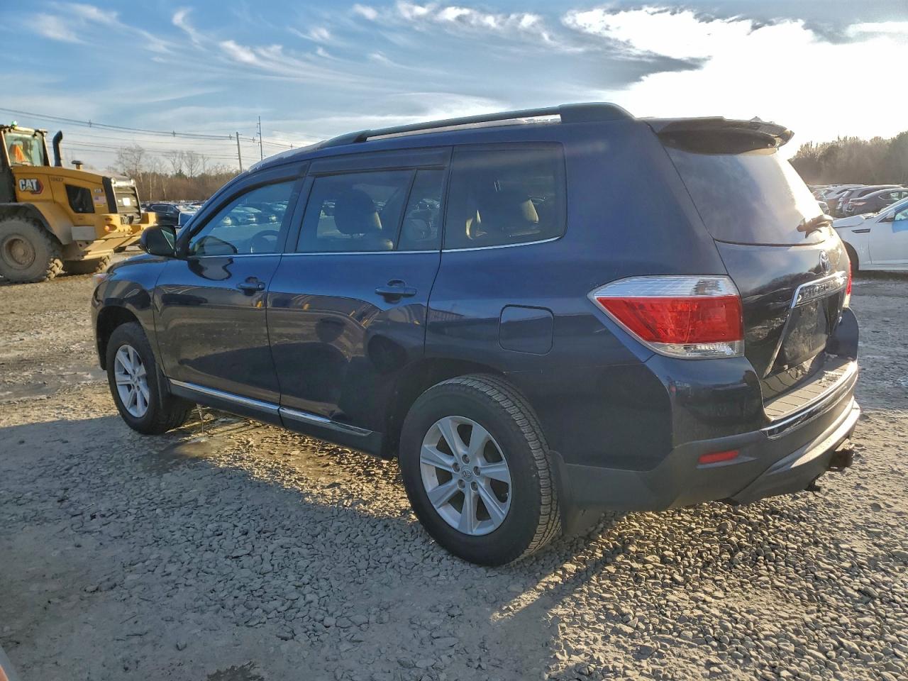 Toyota Highlander Base Image 4