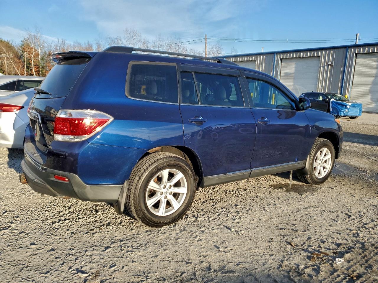 Toyota Highlander Base Image 5