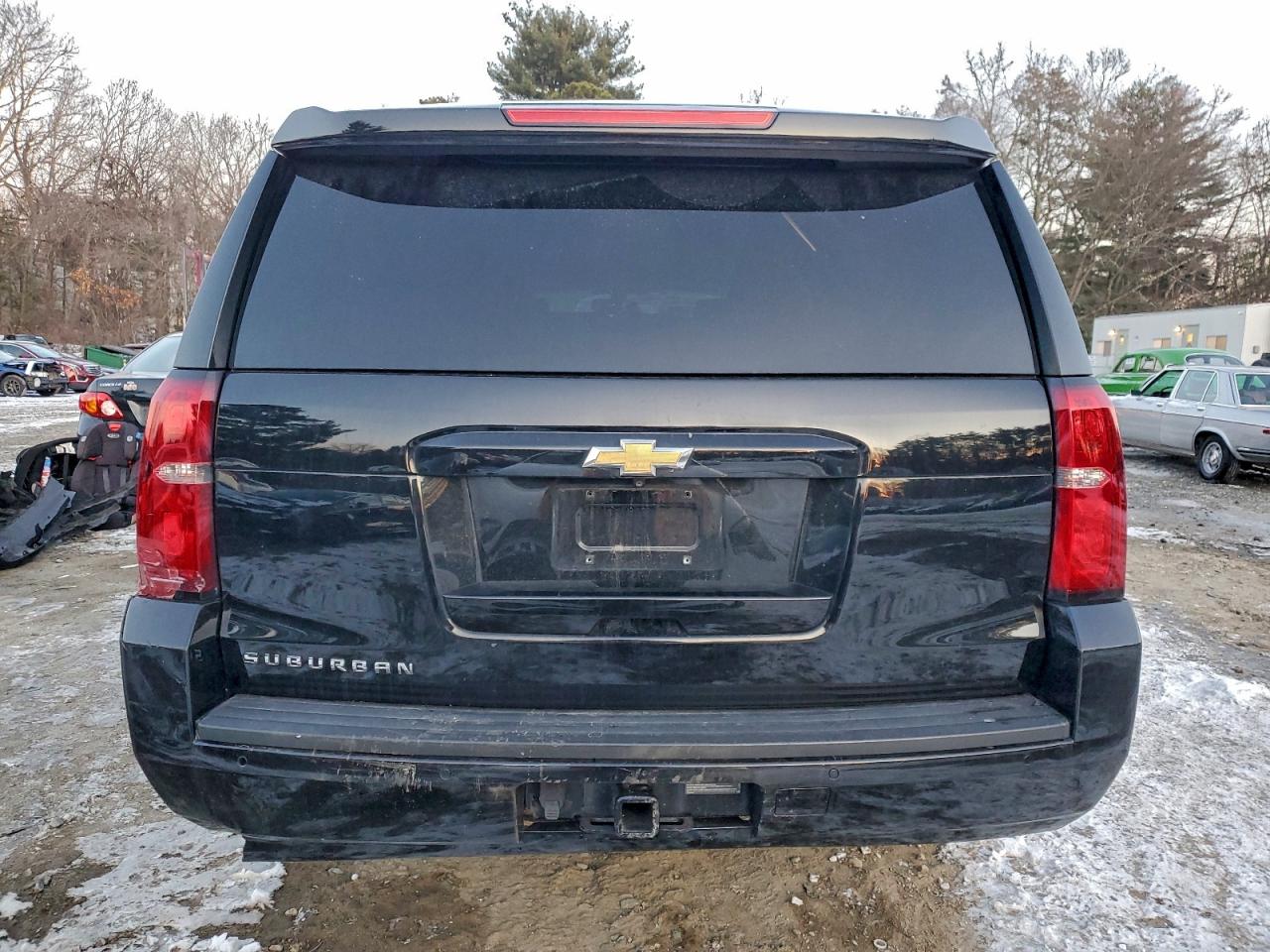 Chevrolet Suburban K1500 Ls Image 5