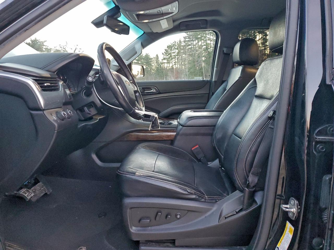 Chevrolet Suburban K1500 Ls Image 6