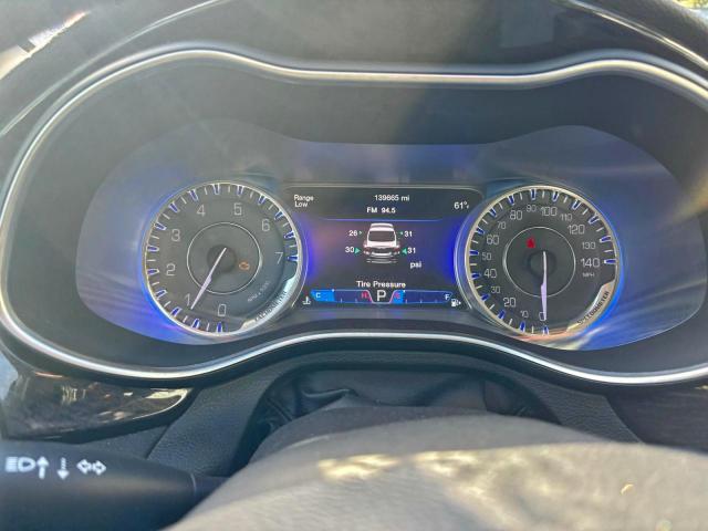 Chrysler 200 C Image 7