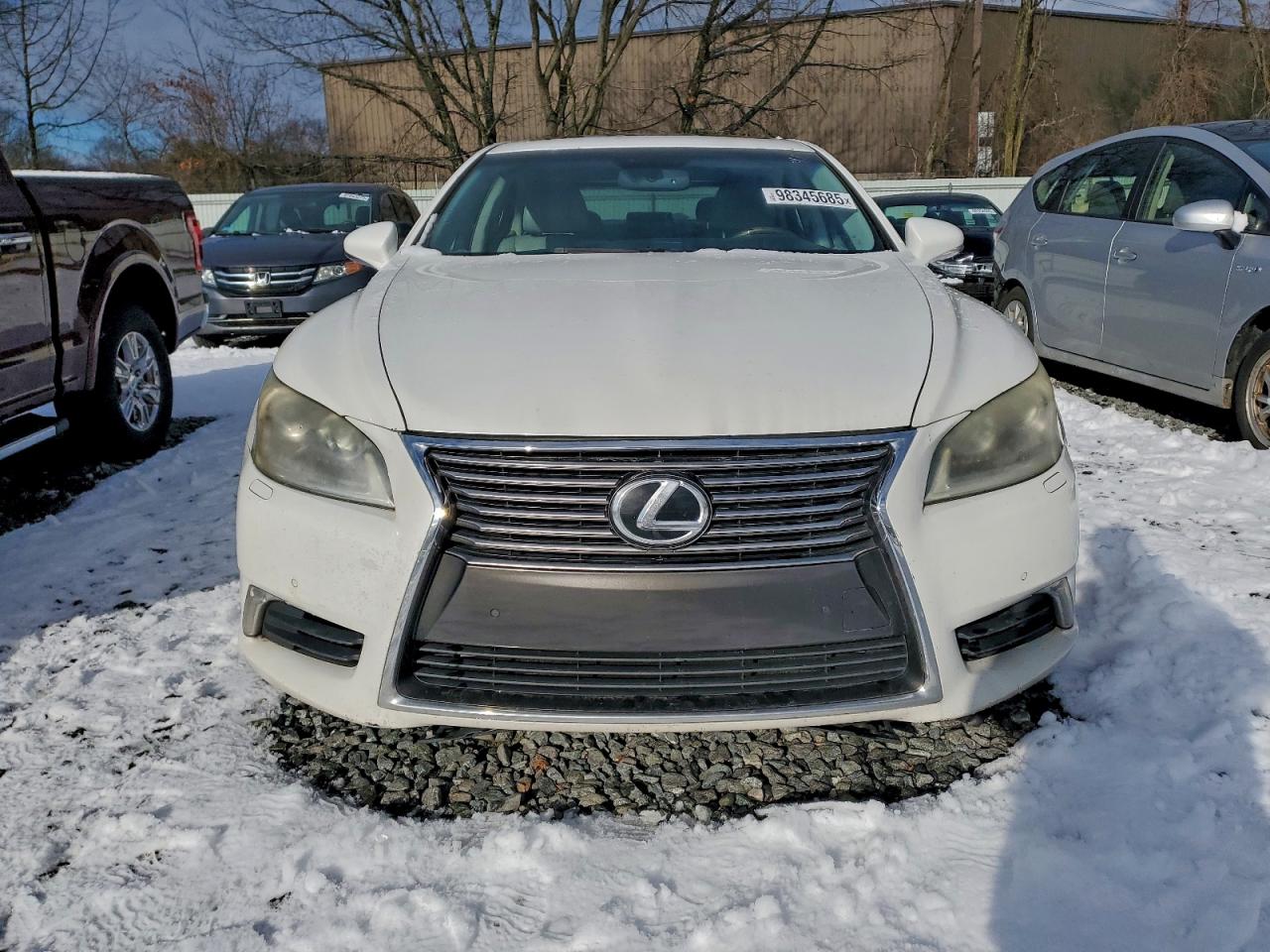 Lexus LS 460 Image 8