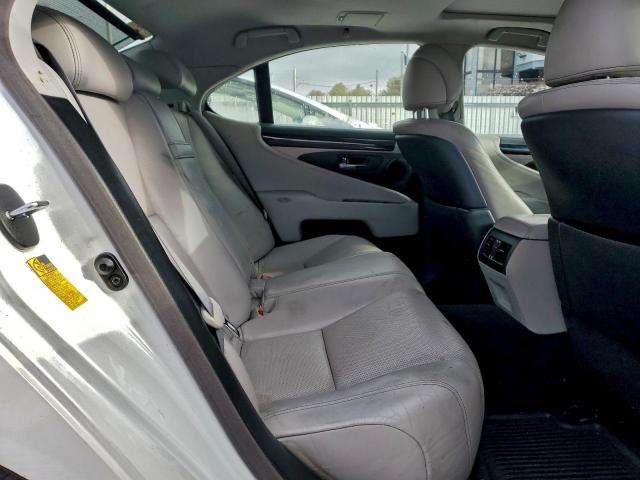 Lexus LS 460 Image 6