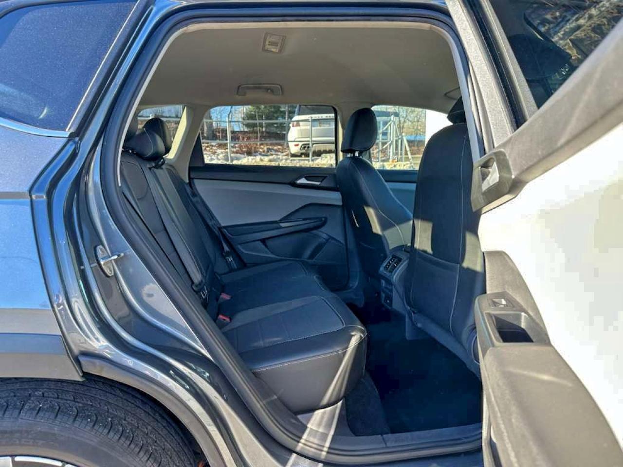 Volkswagen Taos Se Image 10