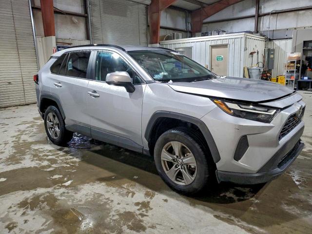 Toyota RAV4 Xle Image 9