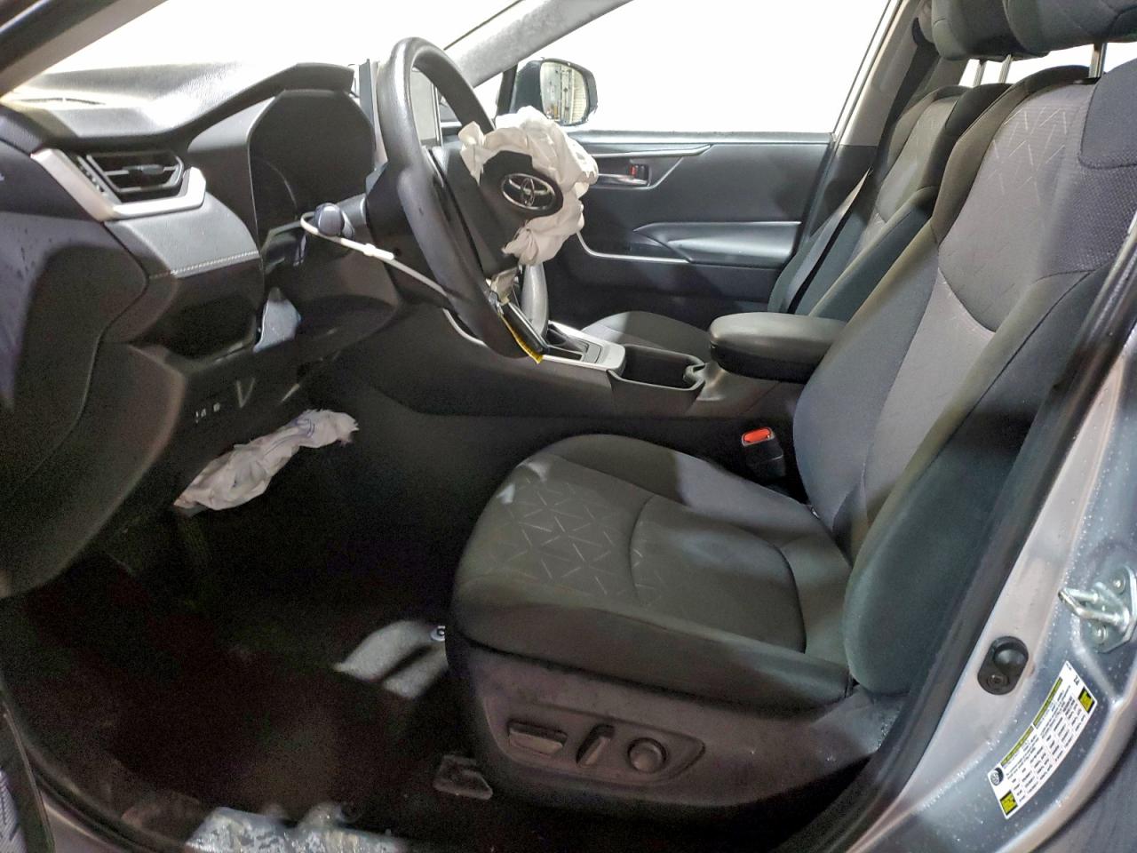 Toyota RAV4 Xle Image 7