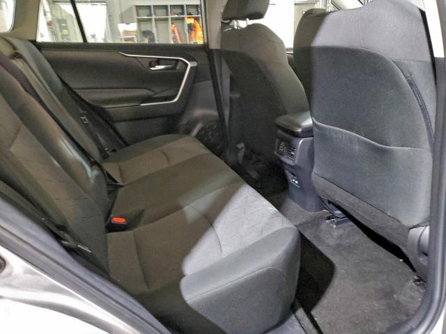 Toyota RAV4 Xle Image 14