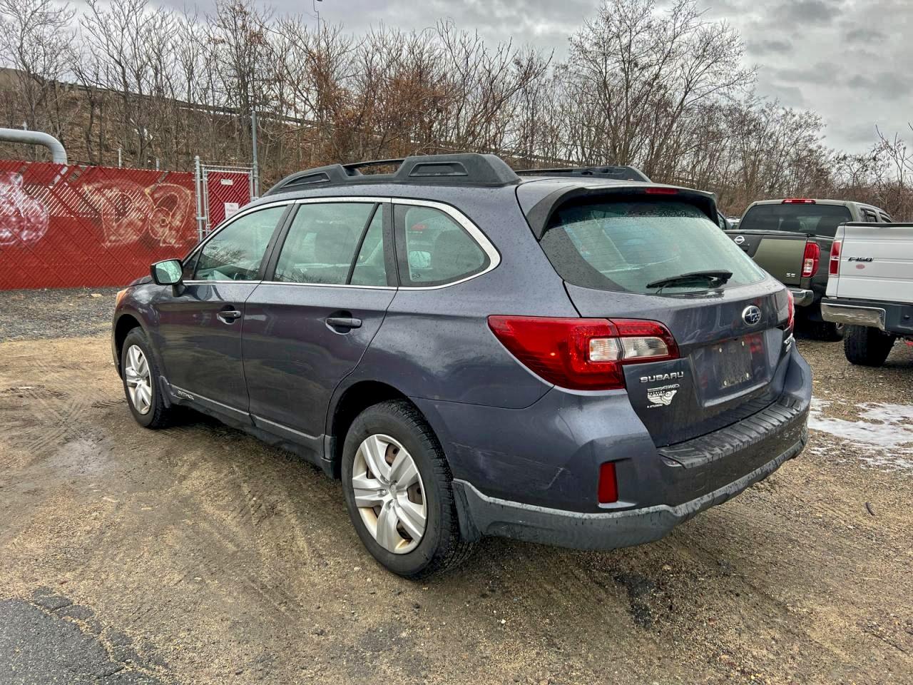 Subaru Outback 2.5i Image 3