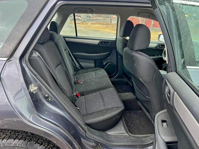 Subaru Outback 2.5i Image 6