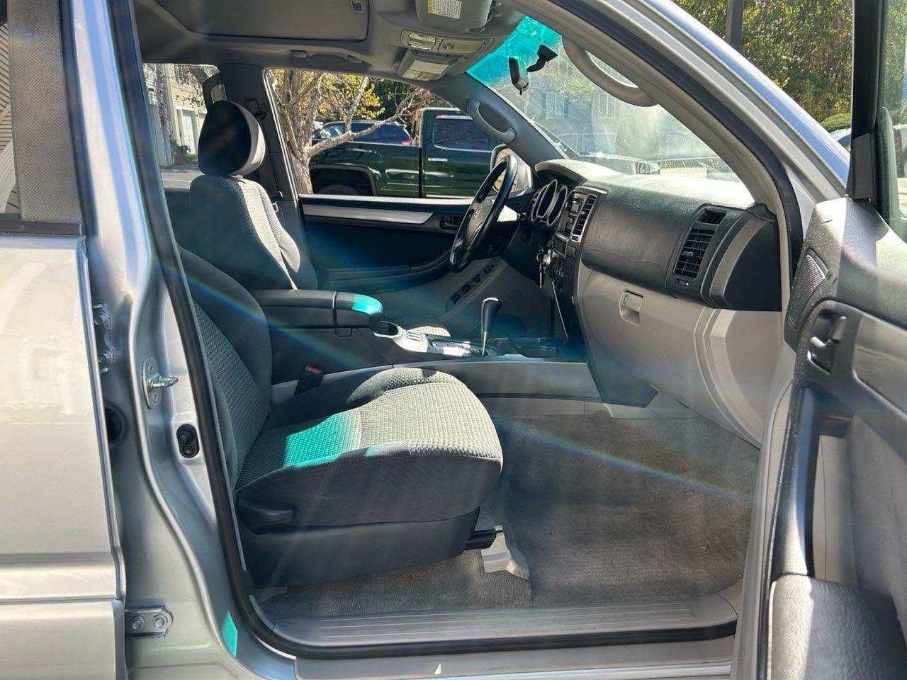 Toyota 4Runner Sr5 Image 7