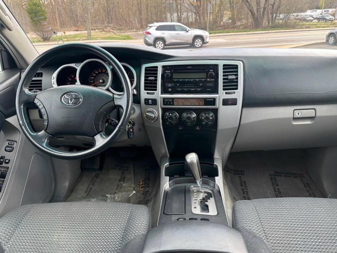 Toyota 4Runner Sr5 Image 6