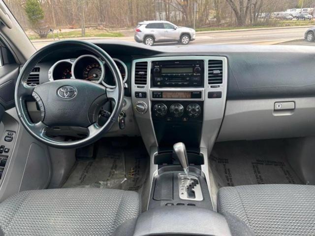 Toyota 4Runner Sr5 Image 6