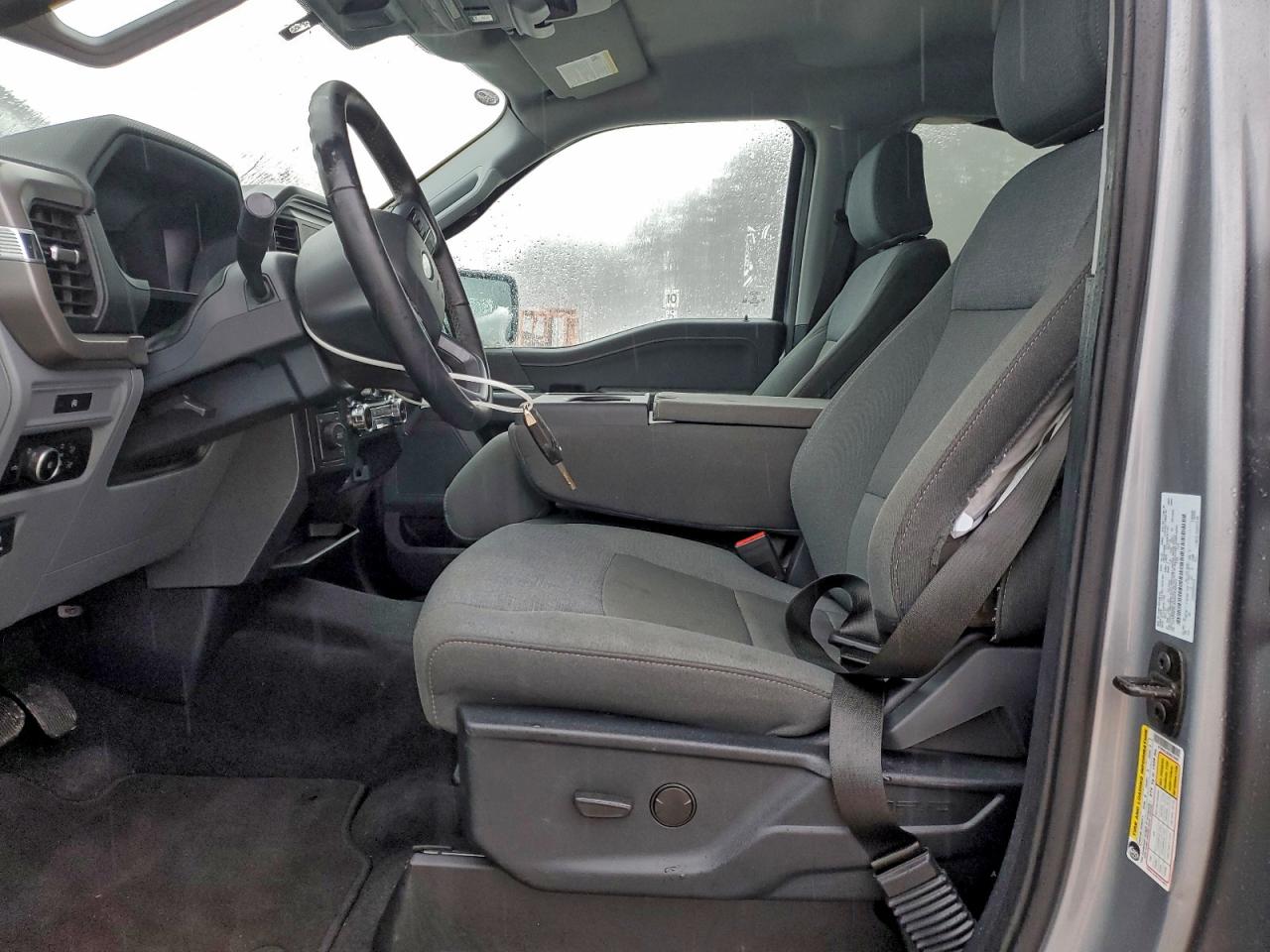 Ford F-150 Xlt Image 4