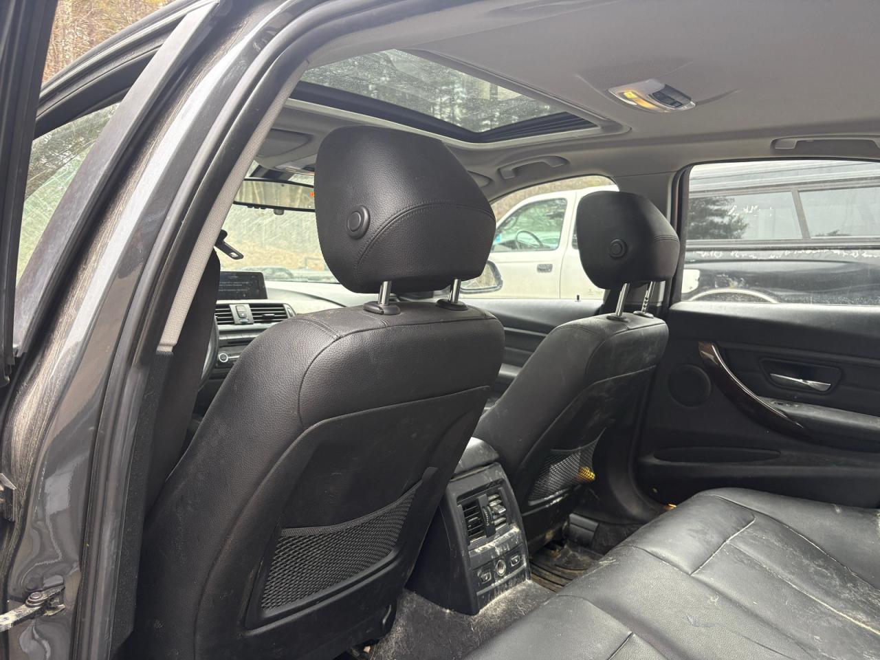 BMW 3 Series Xi Sulev Image 11