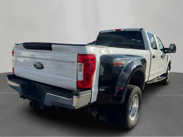 Ford F-350 Super Duty Image 9