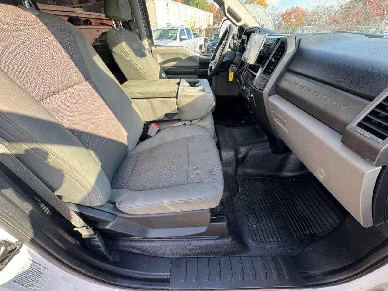 Ford F-350 Super Duty Image 2