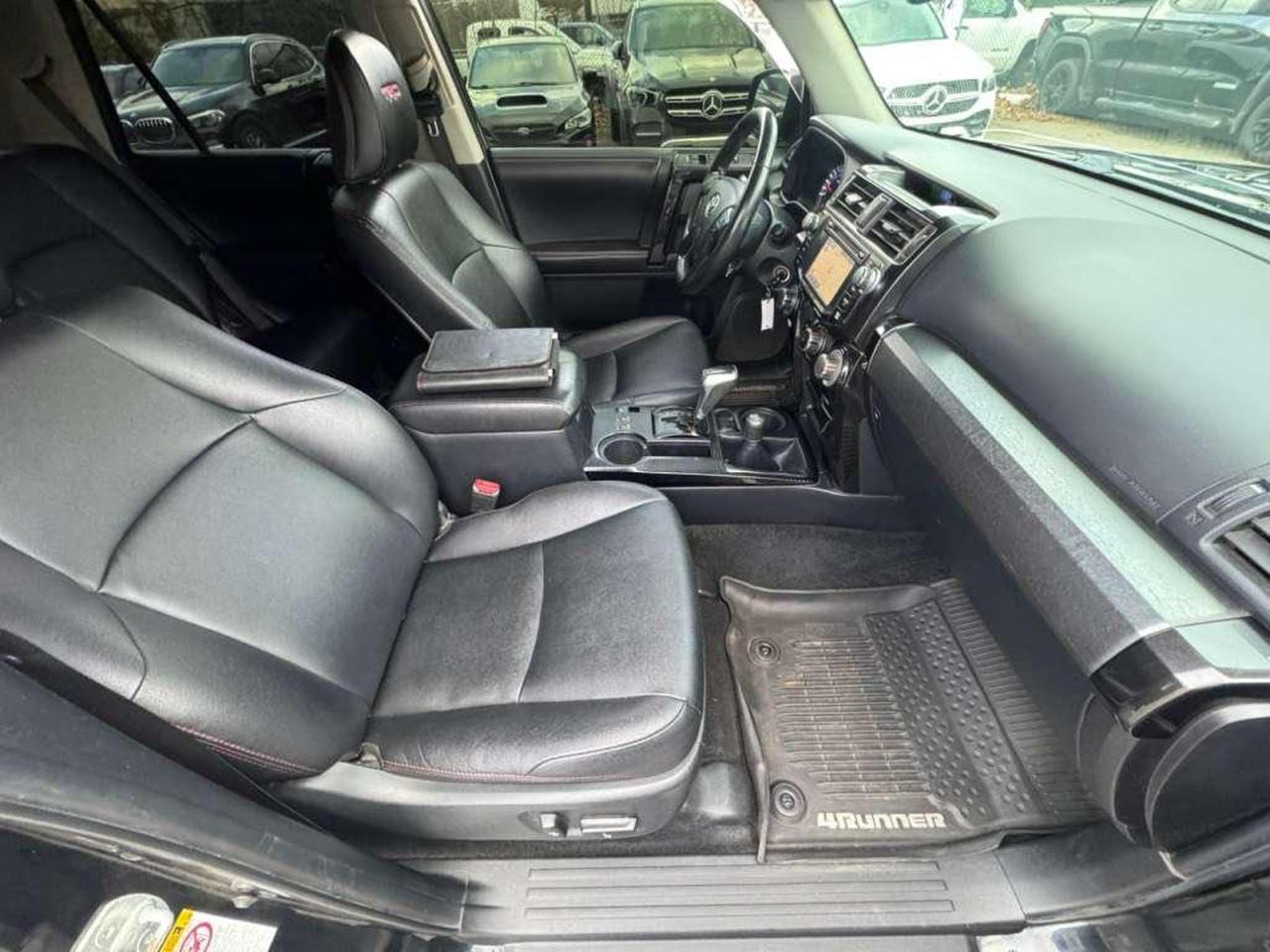 Toyota 4Runner Sr5/sr5 Premium Image 7