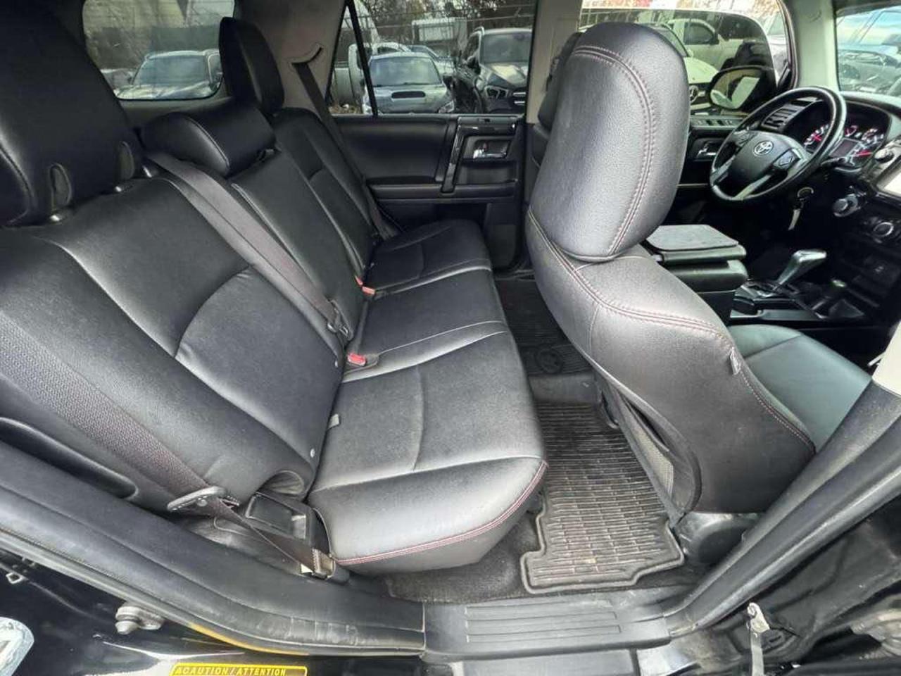 Toyota 4Runner Sr5/sr5 Premium Image 9