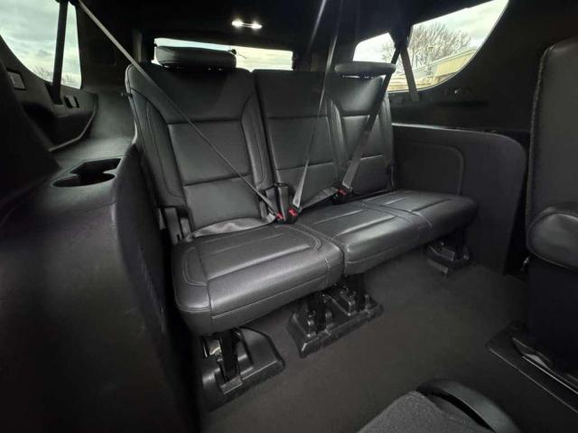 Chevrolet Suburban K1500 Lt Image 3