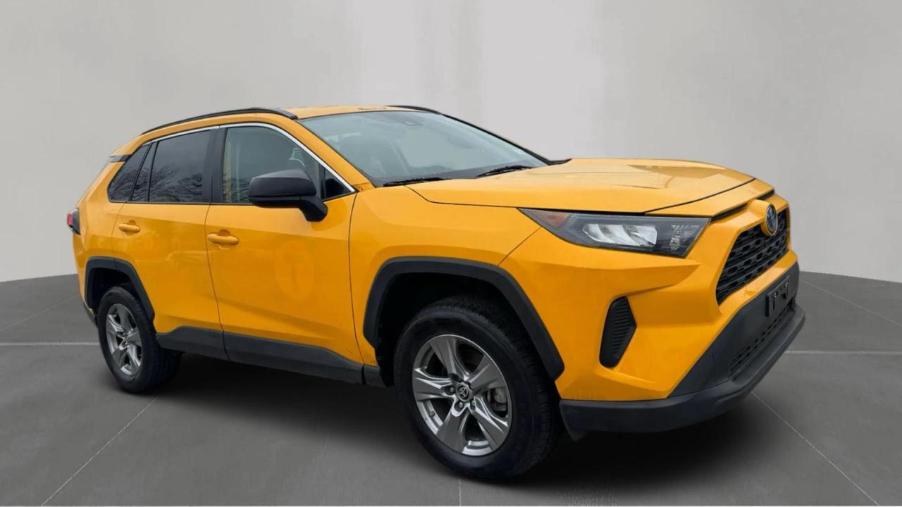 Toyota RAV4 Le Image 1