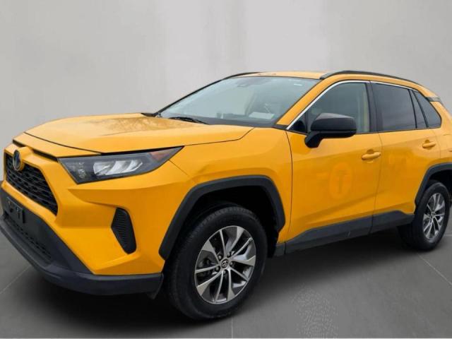 Toyota RAV4 Le Image 8