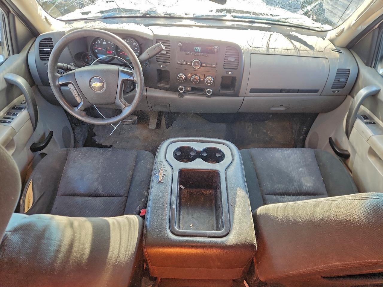 Chevrolet Silverado C1500 Image 11