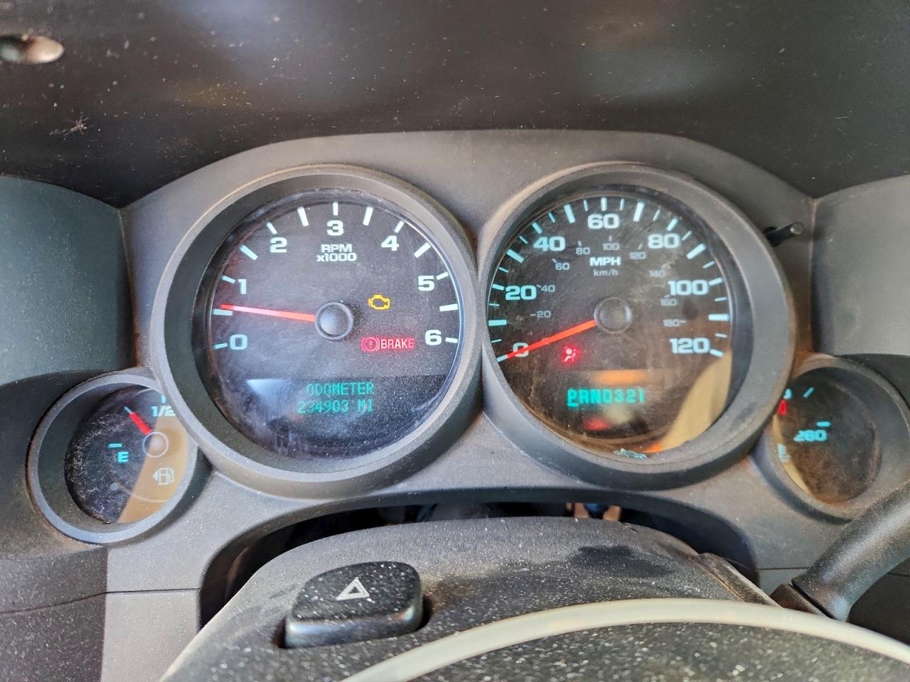 Chevrolet Silverado C1500 Image 2